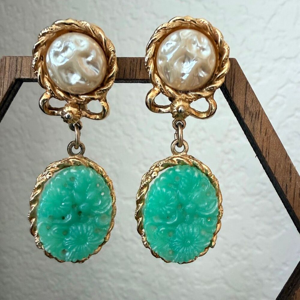 Vintage Corocraft Faux Jade Pearl Dangle Clip On Earrings